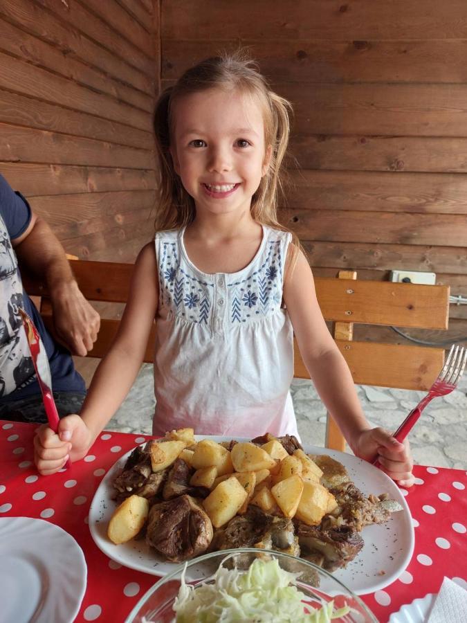 Etno Village Vojnik Savnik Buitenkant foto