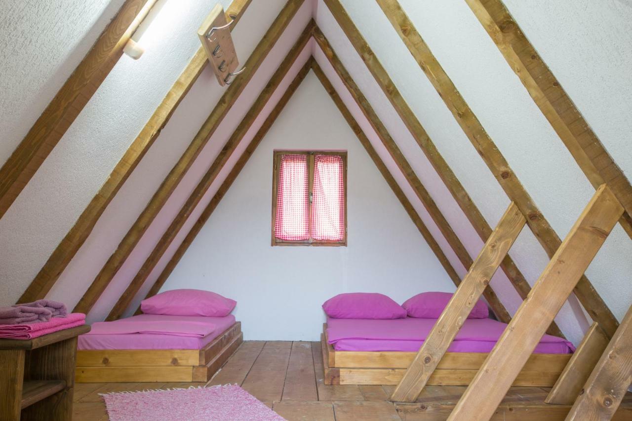 Etno Village Vojnik Savnik Buitenkant foto