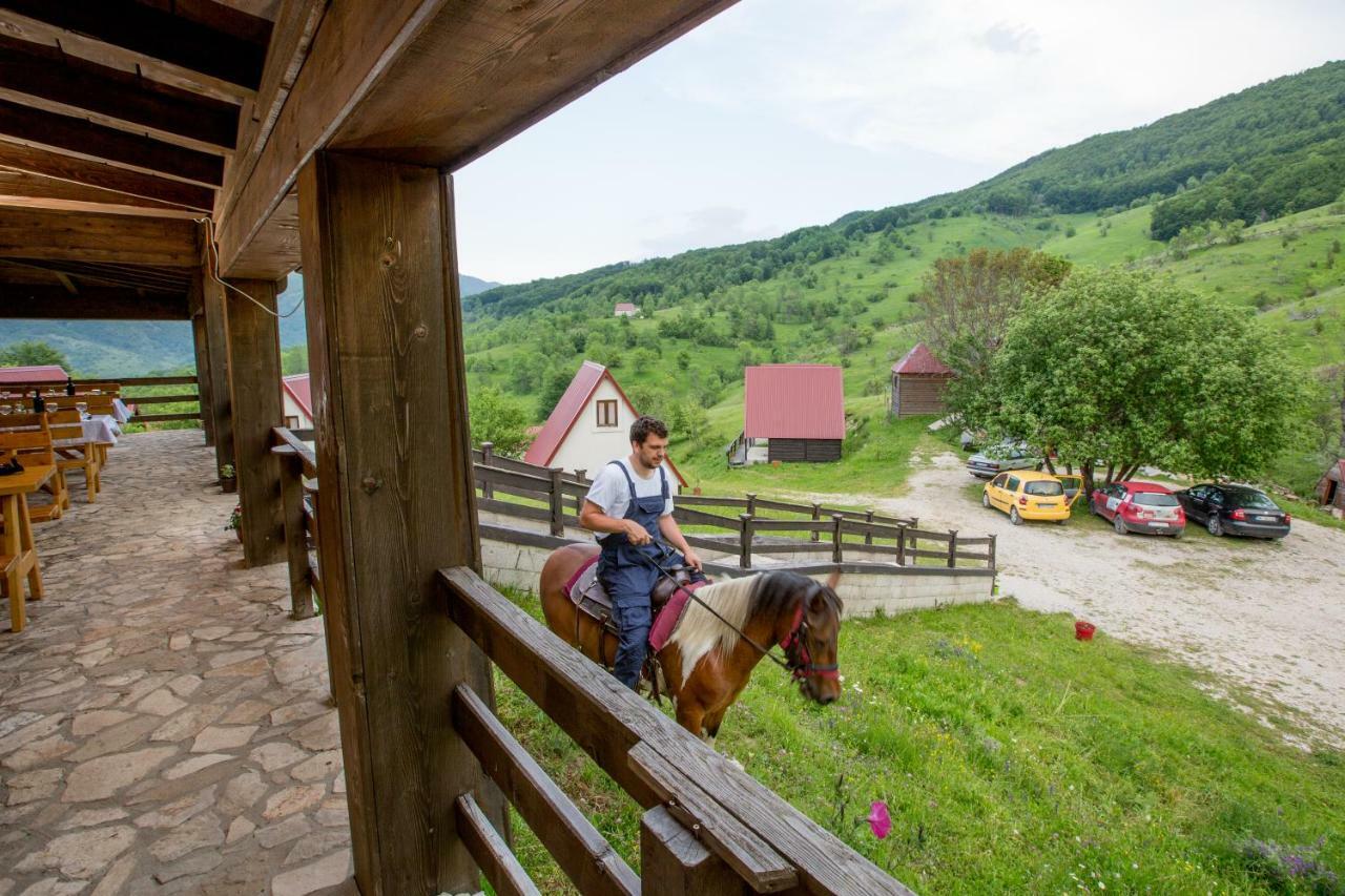 Etno Village Vojnik Savnik Buitenkant foto